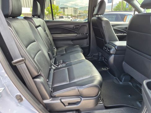 Used 2025 Honda Passport EX-L image 32