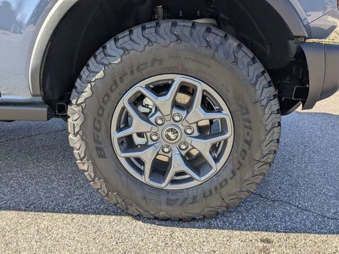 New 2025 Ford Bronco Badlands image 11