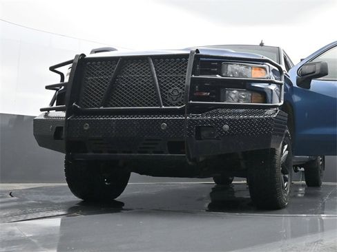 Used 2019 Chevrolet Silverado 1500 Custom Trail Boss w/ Custom Convenience Package image 32