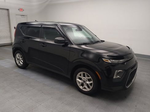 Used 2022 Kia Soul LX w/ Technology Package FWD image 11