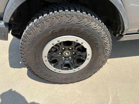 Used 2021 Ford Bronco Black Diamond w/ Sasquatch Package AWD/4WD image 9