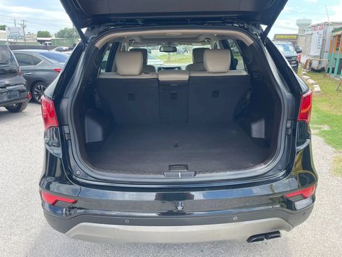 Used 2017 Hyundai Santa Fe Sport FWD image 5