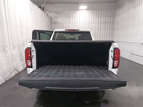 Used 2022 GMC Sierra 1500 Elevation image 12