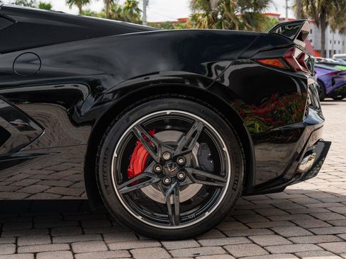 Used 2021 Chevrolet Corvette Stingray Premium Cpe w/ Z51 Performance Package RWD image 41