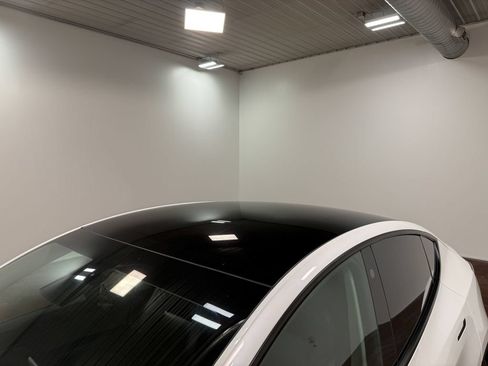 Used 2021 Tesla Model Y Long Range AWD/4WD image 42