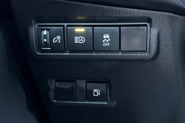 Certified 2025 Toyota Corolla Cross AWD Hybrid image 29