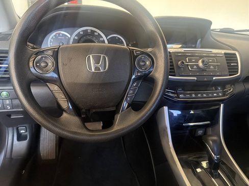 Used 2017 Honda Accord LX image 24