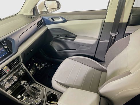 Used 2023 Volkswagen Taos SE image 22