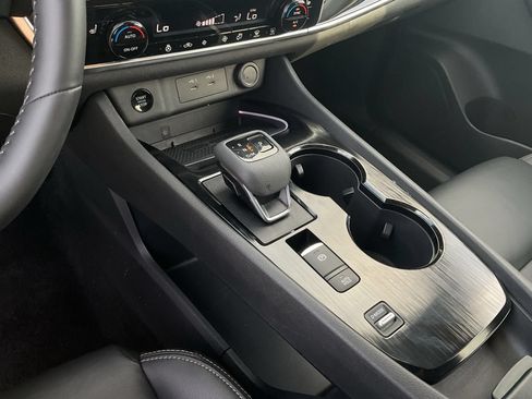 Used 2026 Nissan Rogue SL FWD image 21