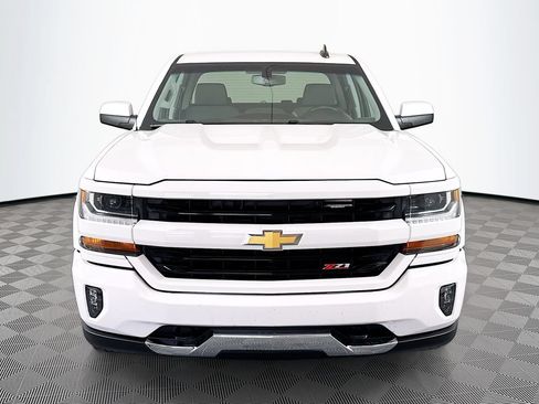 Used 2018 Chevrolet Silverado 1500 LT w/ All Star Edition AWD/4WD image 2