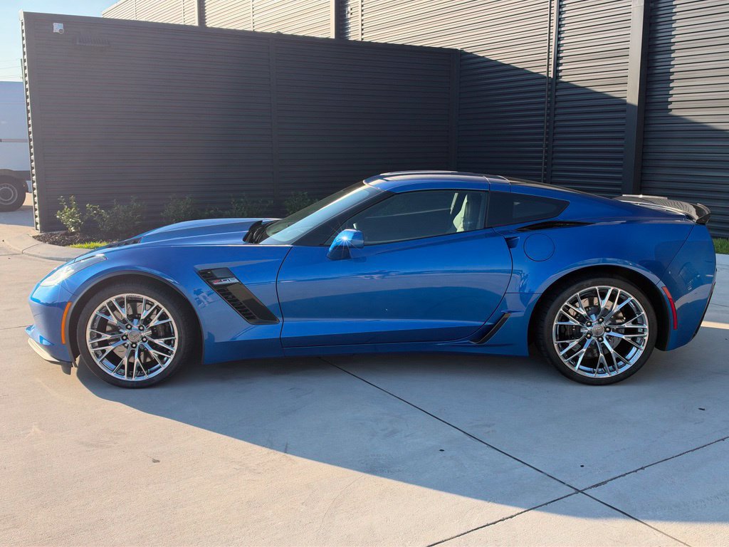Used 2016 Chevrolet Corvette Z06 w/ 2LZ Preferred Equipment Group RWD image 8