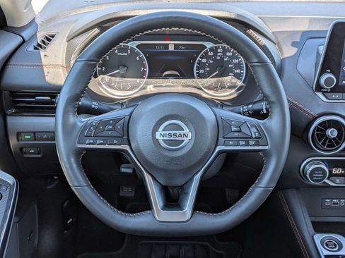 Used 2023 Nissan Sentra SR w/ SR Premium Package FWD image 24