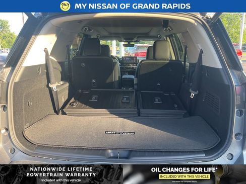 New 2026 Nissan Pathfinder SL w/ SL Premium Package AWD/4WD image 24
