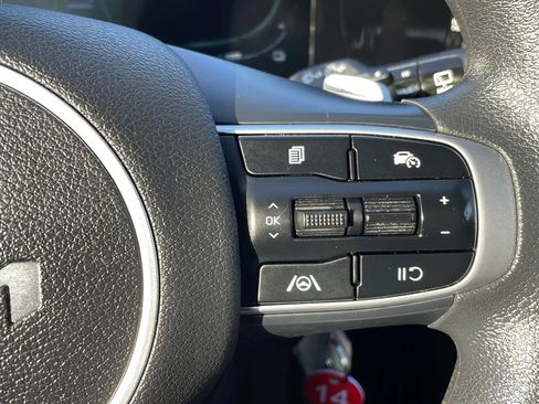 Used 2023 Kia Sportage LX AWD/4WD image 16