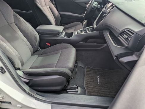 Used 2025 Subaru Outback Premium image 28