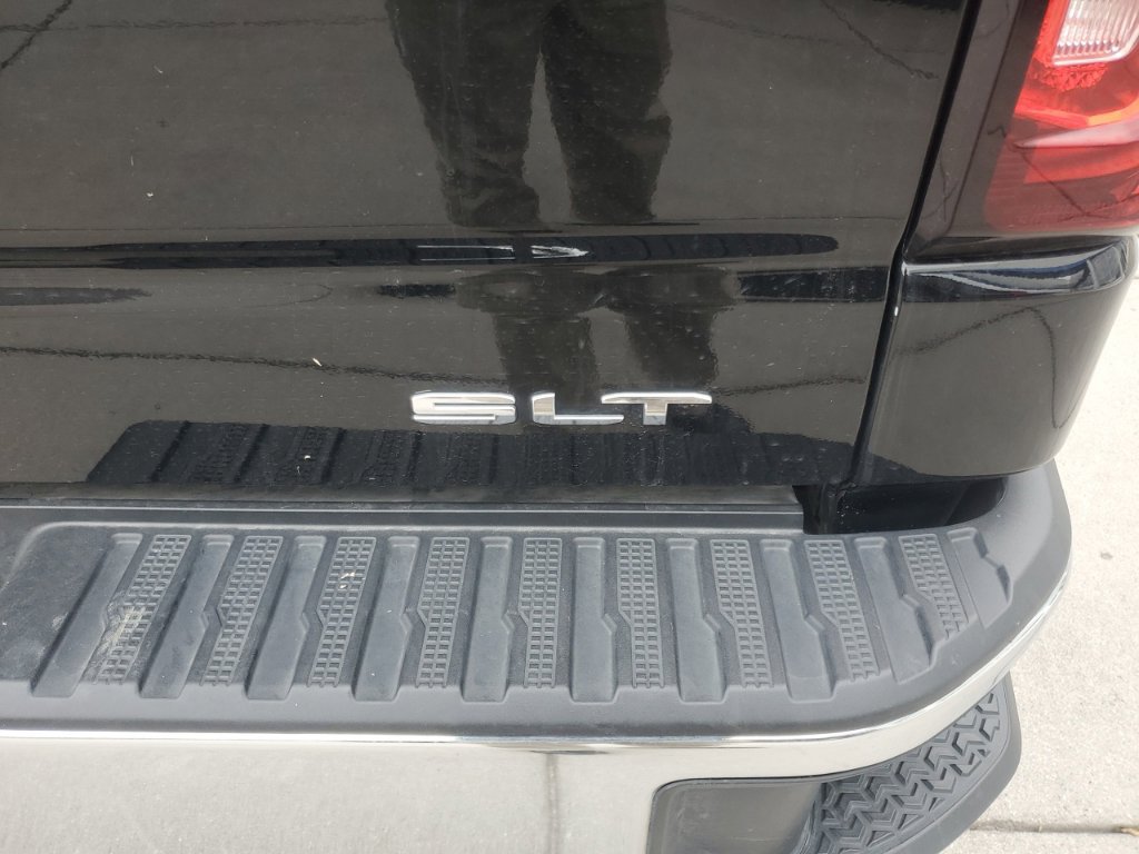 Used 2025 GMC Sierra 1500 SLT AWD/4WD image 6
