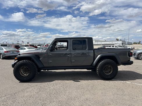 Used 2021 Jeep Gladiator Rubicon image 2
