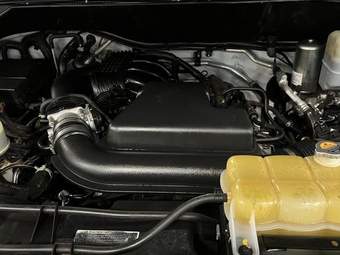 Used 2021 Nissan NV 1500 S image 29