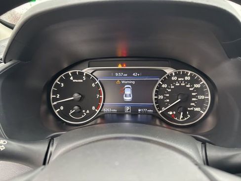 Used 2025 Nissan Altima 2.5 SV image 19