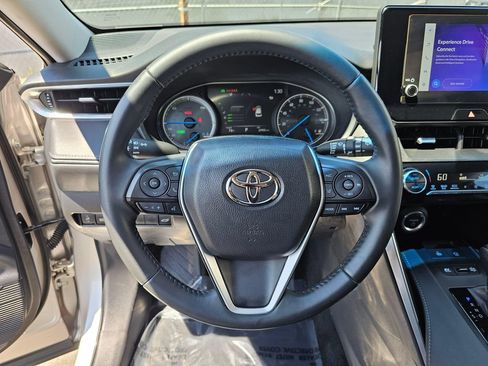 Certified 2023 Toyota Venza LE AWD/4WD image 23