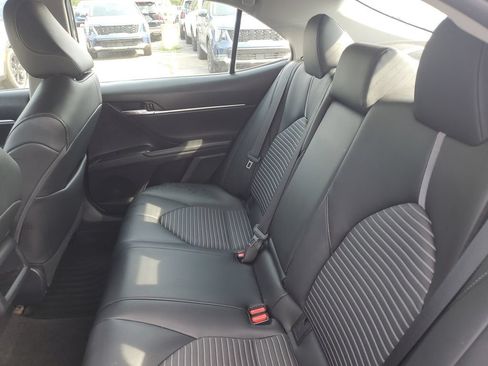 Used 2021 Toyota Camry SE w/ Cold Weather Package FWD image 24