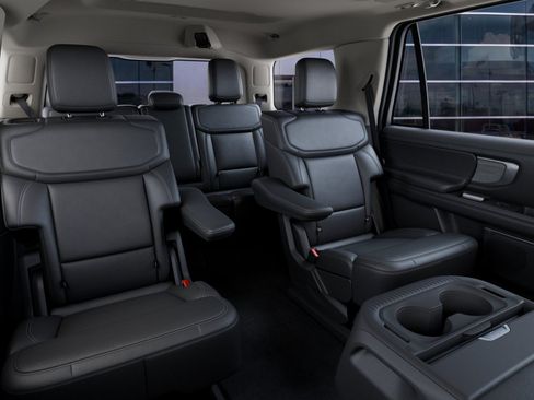 New 2027 Ford Expedition Platinum w/ Driver's Package RWD image 13