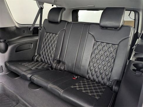 Used 2019 Chevrolet Suburban Premier w/ Premier Plus Edition image 31