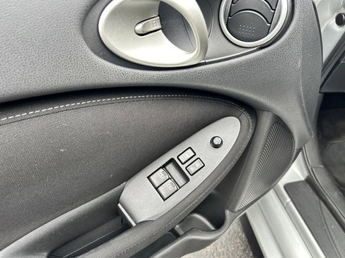 Used 2015 Nissan 370Z Coupe image 16