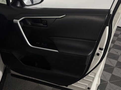 Used 2025 Toyota RAV4 LE image 34