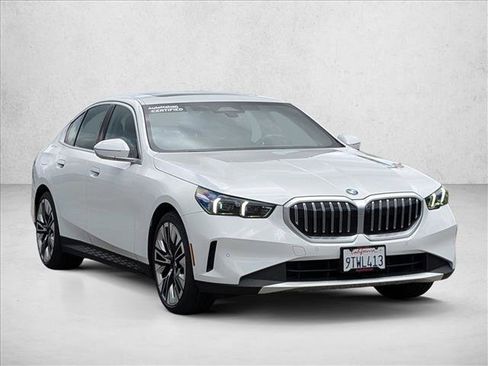 Used 2026 BMW 530i w/ Premium Package image 3