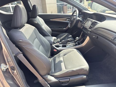 Used 2017 Honda Accord Touring image 33