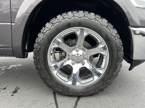 Used 2017 RAM 1500 Laramie image 12