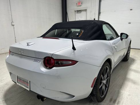 Used 2016 MAZDA MX-5 Miata Grand Touring RWD image 7