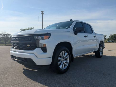 Used 2023 Chevrolet Silverado 1500 Custom RWD image 9