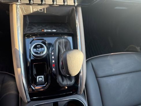 Certified 2024 GMC Canyon Denali image 41