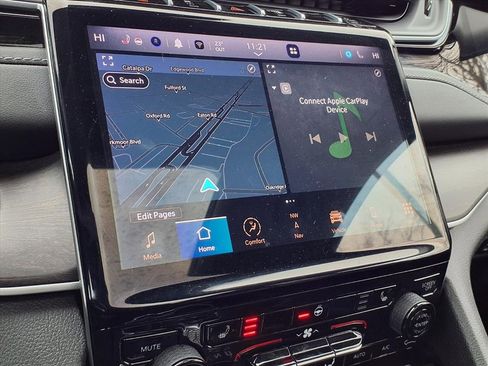 Used 2024 Jeep Grand Cherokee Limited 4xe image 13