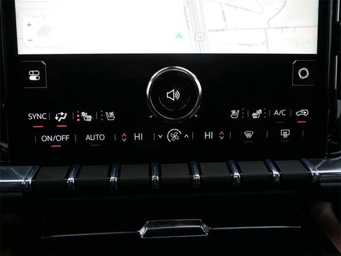 Used 2025 GMC Yukon Denali w/ Sun & Power Step Package image 20