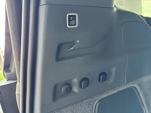 Used 2023 Jeep Grand Wagoneer L Series III w/ Rear Seat Video Group 1 image 27