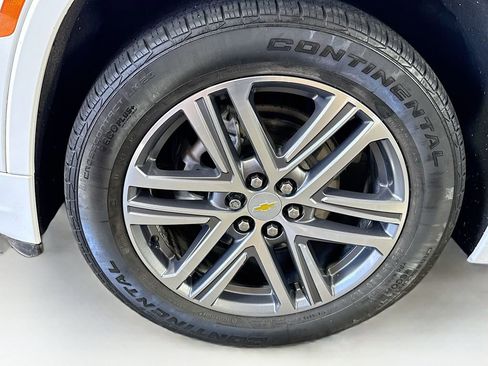 Used 2022 Chevrolet Traverse High Country image 41