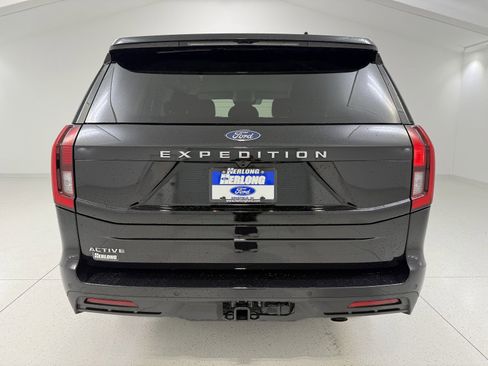Used 2025 Ford Expedition Active image 7