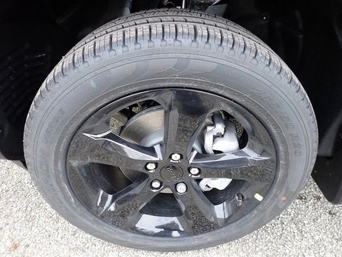 New 2025 Jeep Grand Cherokee Limited w/ Black Appearance Package image 11