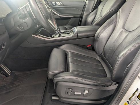 Used 2021 BMW X5 xDrive40i w/ M Sport Package image 14