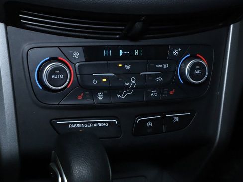 Used 2018 Ford Escape SE w/ Ford Safe & Smart Package image 27