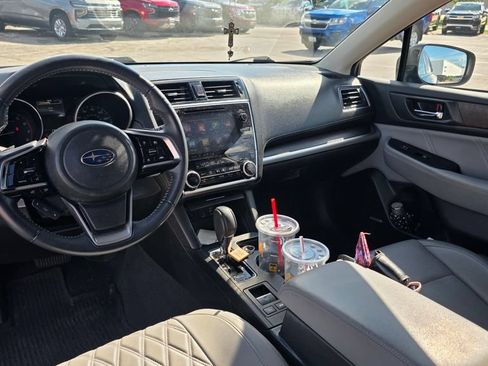 Used 2018 Subaru Outback 2.5i Limited AWD/4WD image 8