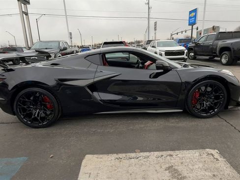 New 2026 Chevrolet Corvette ZR1 w/ ZR1 Carbon Fiber Aero Package image 9