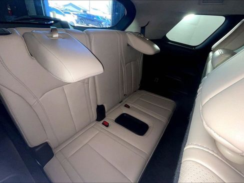 Used 2023 INFINITI QX60 Sensory w/ Vision Package AWD/4WD image 39