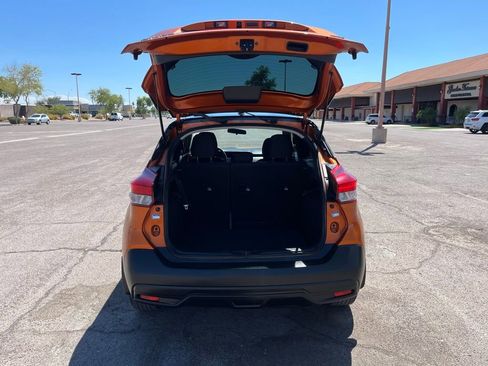 Used 2018 Nissan Kicks SV image 12