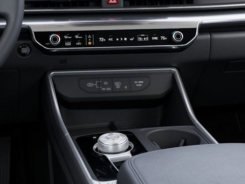 New 2026 Kia Carnival Hybrid FWD image 23