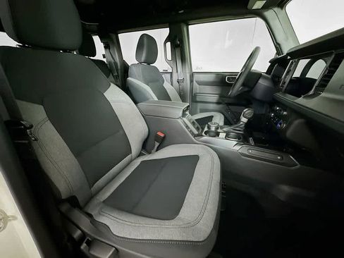 New 2025 Ford Bronco Base image 14
