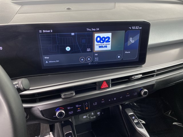 Used 2025 Kia Sorento S FWD image 28